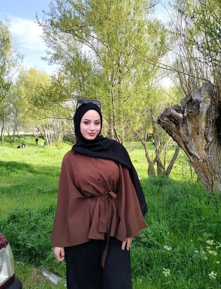 Bakırcılar Üniversiteli Bayan Escort Ayçin
