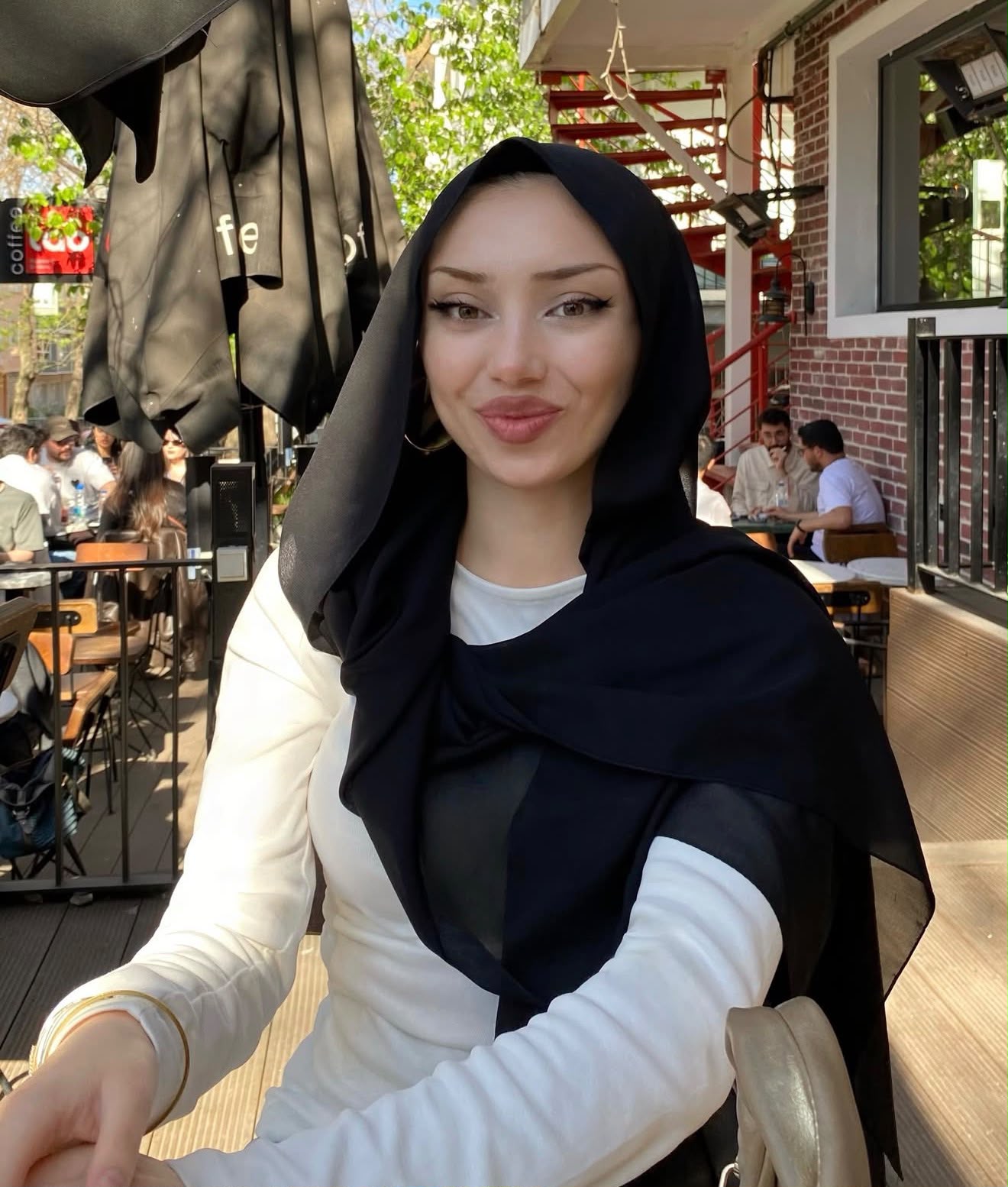 Çavdır Sofistike Bayan Escort Bayan Ebru